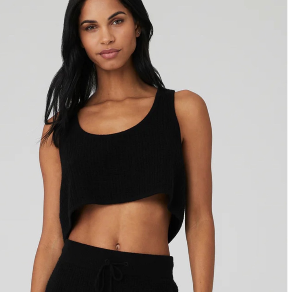 NEW ALO YOGA CASHMERE PLUSH WAFFLE CROPPED TANK, Black, XS. Never Worn.